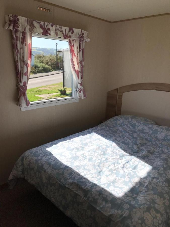 Presthaven Holiday Resort - Direct Access To Beach Престатин Екстериор снимка